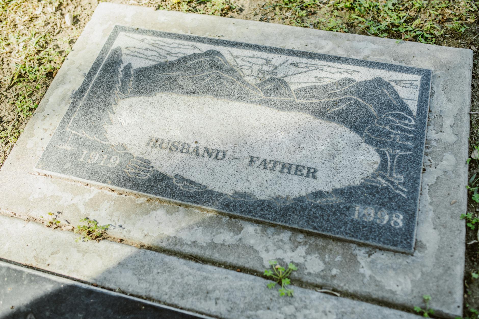 Can a Deceased Person Still Be a Class Member in a Settlement?