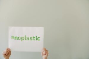 Class Action Claims "Green Card Lottery" Service Charged for Free DV Lottery Applications - Featured image