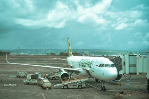 Frontier Airlines Carry On Fee Lawsuit Settlement What Customers Can Claim - Featured image