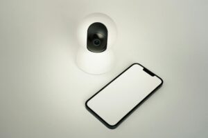 Lawsuit Alleges Meta AI Smart Glasses Involve Human Surveillance Despite Privacy Promises - Featured image