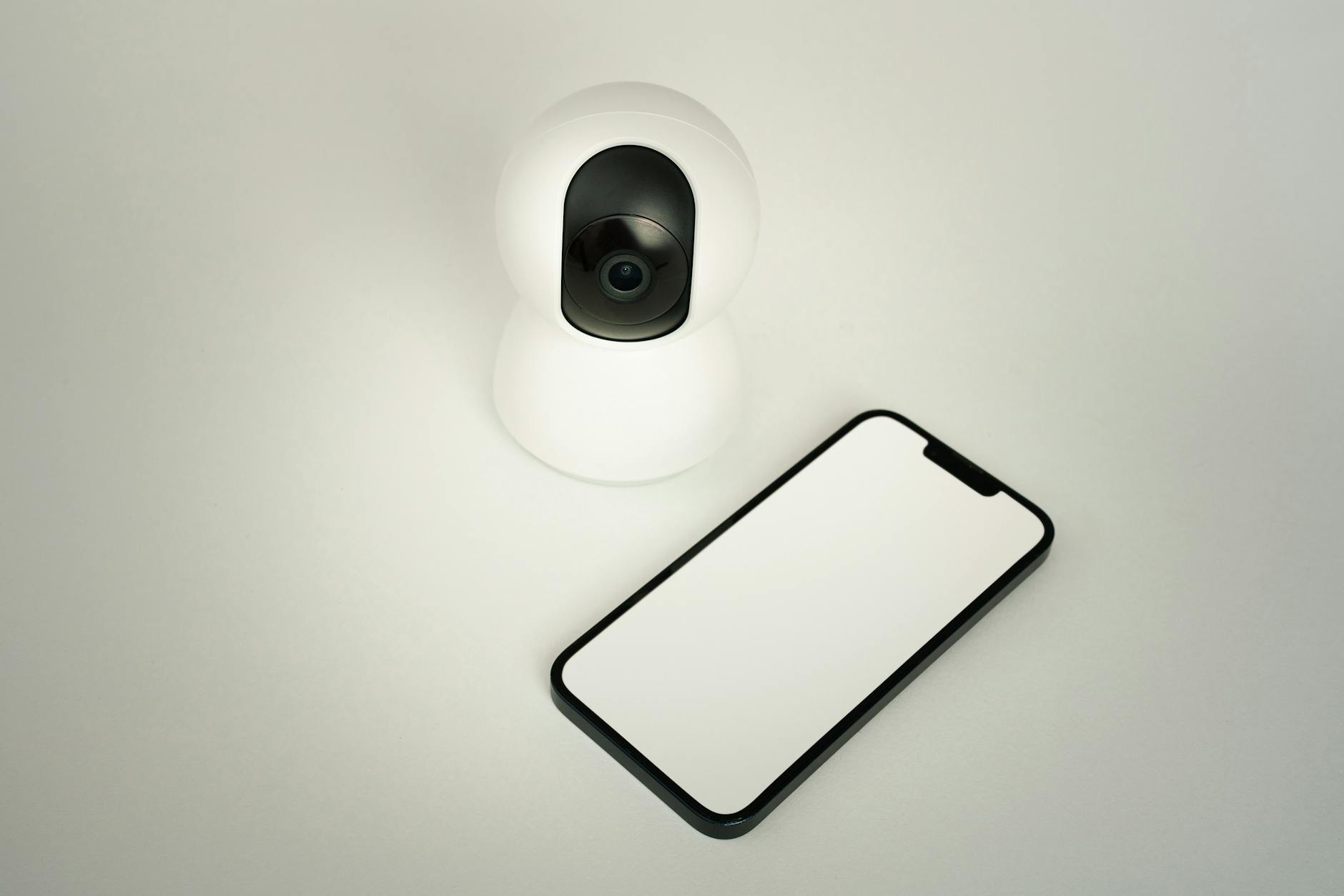 Lawsuit Alleges Meta AI Smart Glasses Involve Human Surveillance Despite Privacy Promises - Featured image