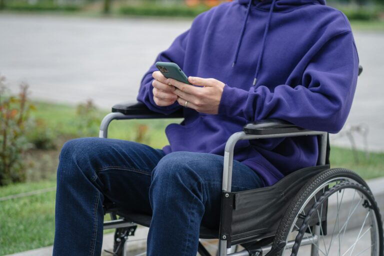 Lawsuit Alleges Roku Disabled Camera Functions Unless Users Pay for Subscription - Featured image