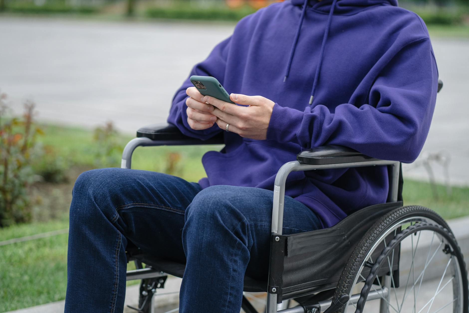 Lawsuit Alleges Roku Disabled Camera Functions Unless Users Pay for Subscription - Featured image