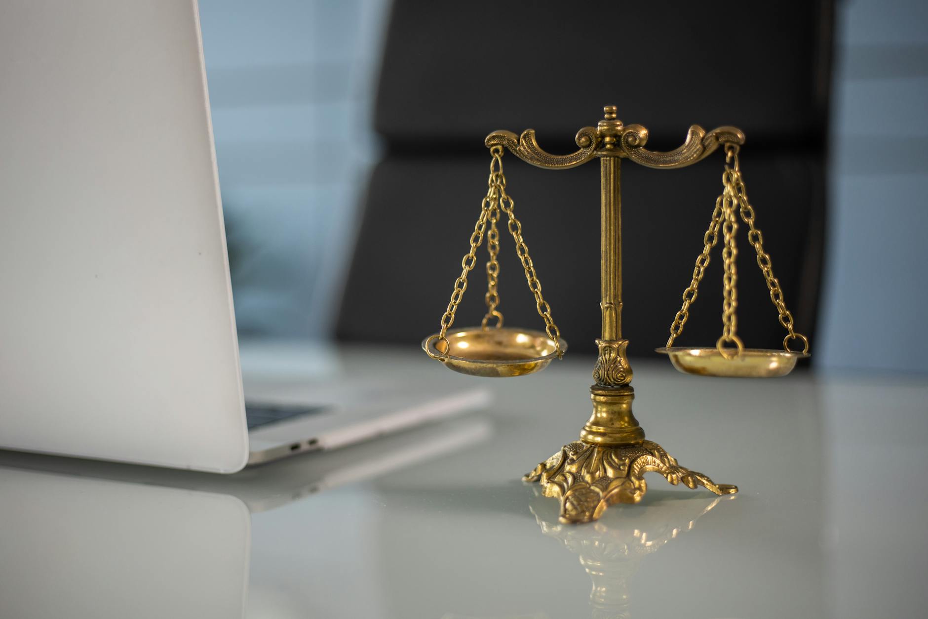 No Verdict Yet in Lawsuit That Could Influence Social Media Industry - Featured image