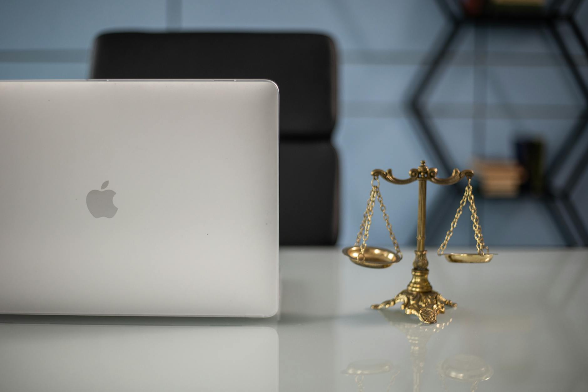 No Verdict Yet in Lawsuit That Could Impact Social Media Industry - Featured image