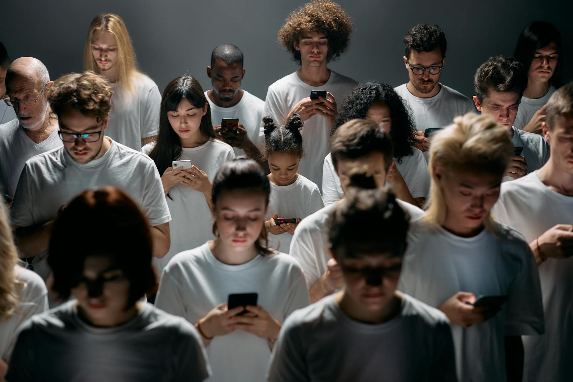 Social Media Addiction Trial Continues Without Final Verdict - Featured image