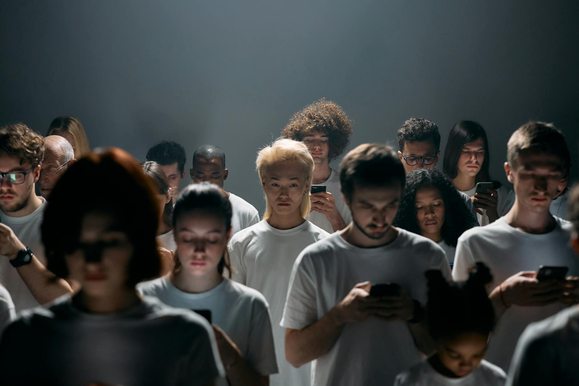 Social Media Addiction Trial Continues Without Final Jury Decision - Featured image
