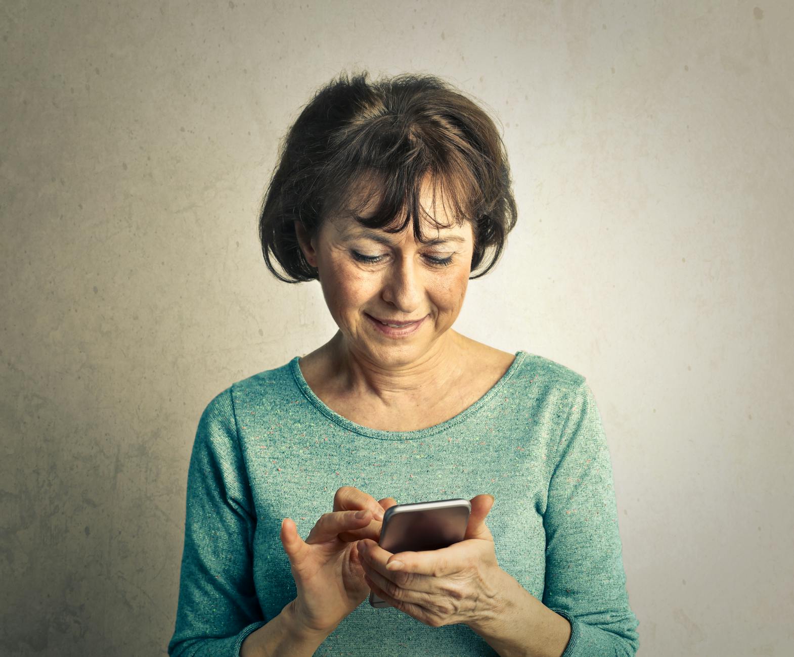 Tinder $60.5 Million Age-Based Pricing Discrimination Class Action Settlement - Featured image