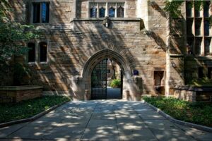 Yale New Haven Health Settlement Benefits Explained: Cash, Credits, And Monitoring Options - Featured image
