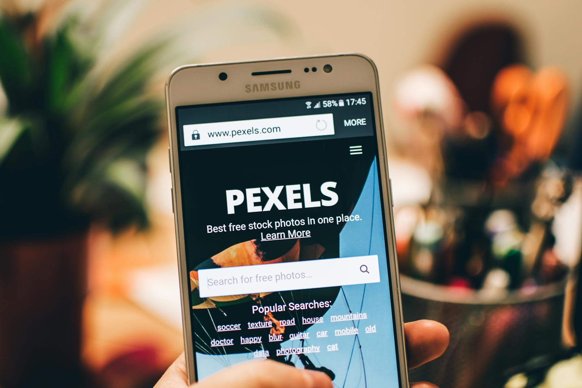 How Do Banks Currently Handle Zelle Fraud Reimbursements?