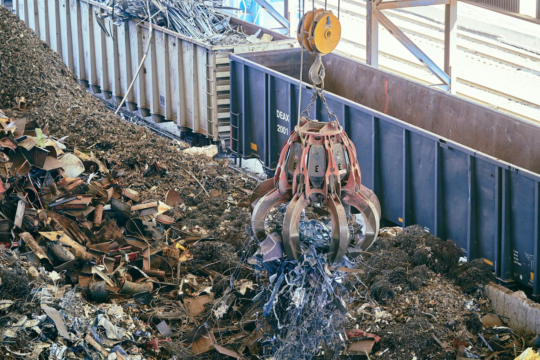 Medical Complications From Pinnacle Metal-on-Metal Design