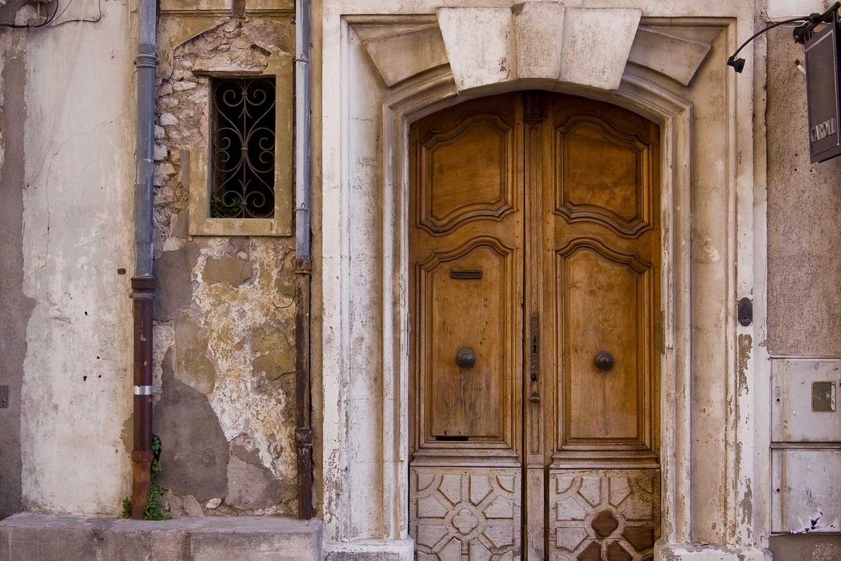 Who Qualifies for Settlement Distributions and How Do Claims Work?