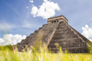 LuLaRoe Pyramid Scheme Class Action Settlement - Featured image