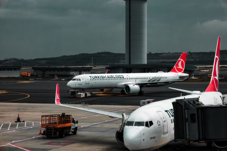 Airline compensation claim: 5 critical documents to keep and file - Featured image