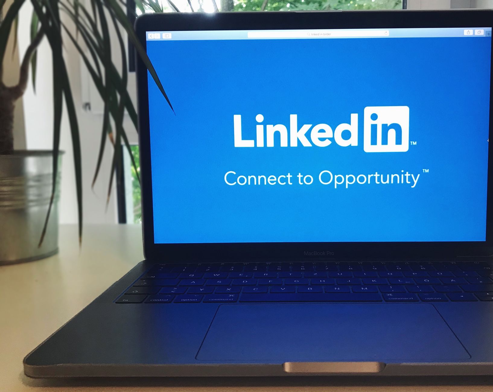 LinkedIn Advertising Privacy Class Action Claims LinkedIn Members May Have Claims to Review - Featured image