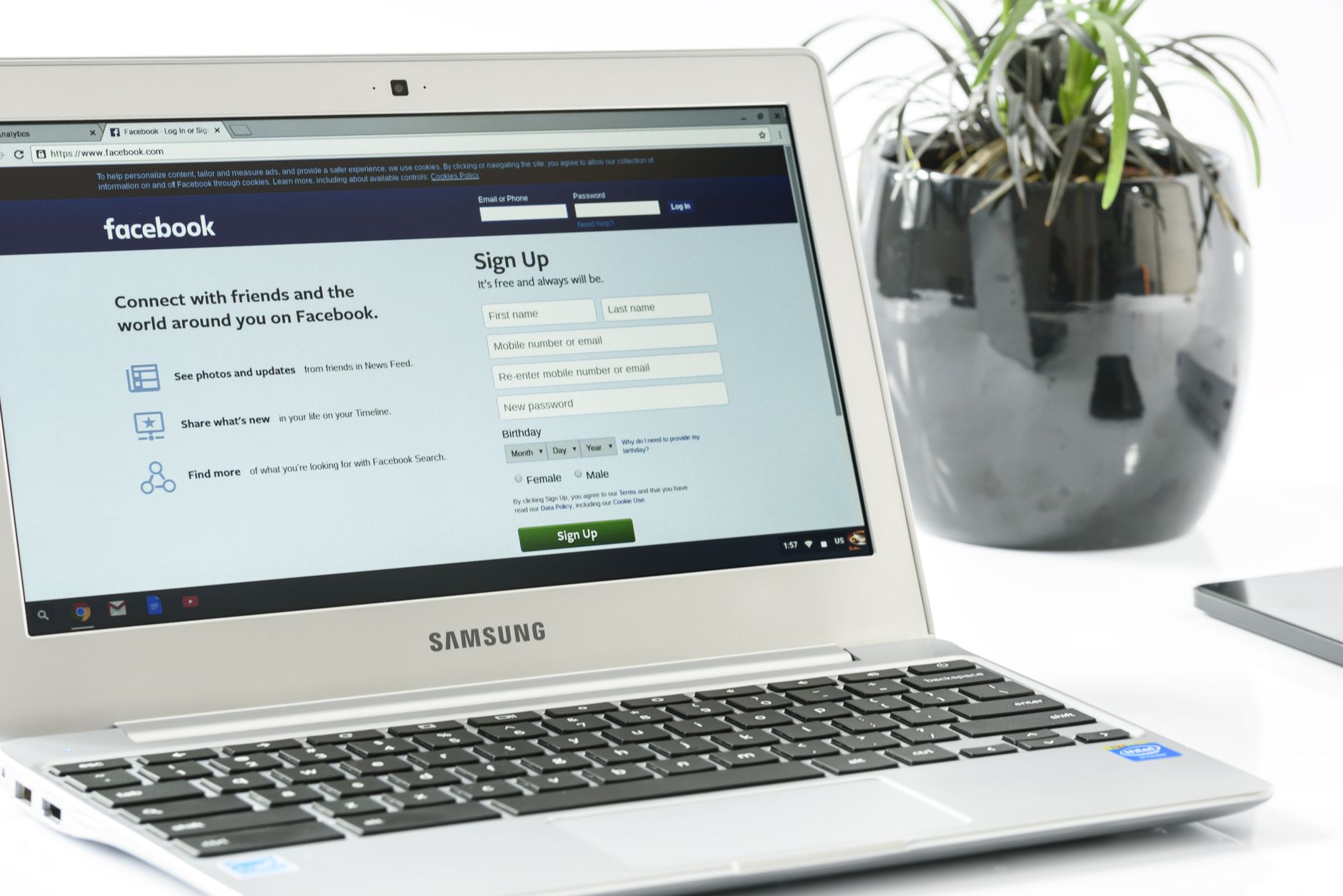 Meta Facebook Pixel Tracking Privacy and Consumer Rights Claims Explained for Facebook Users - Featured image