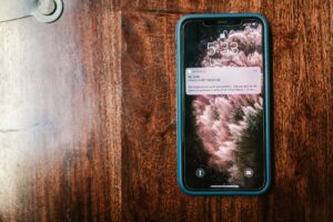 smartphone text message notification