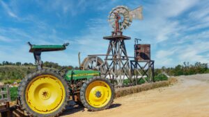 Does the John Deere Settlement Cover Independent Repair Shops? - Featured image