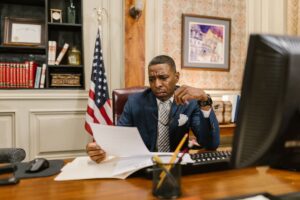 EEOC Sues Sporting Goods Chain Over Age Discrimination in ESOP - Featured image