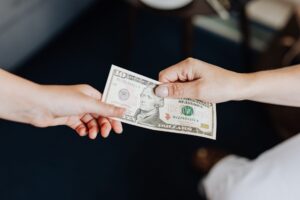 What Is New With Pay Transparency Class Actions in October 2026? Latest court filings and settlement notices and Key Takeaways - Featured image